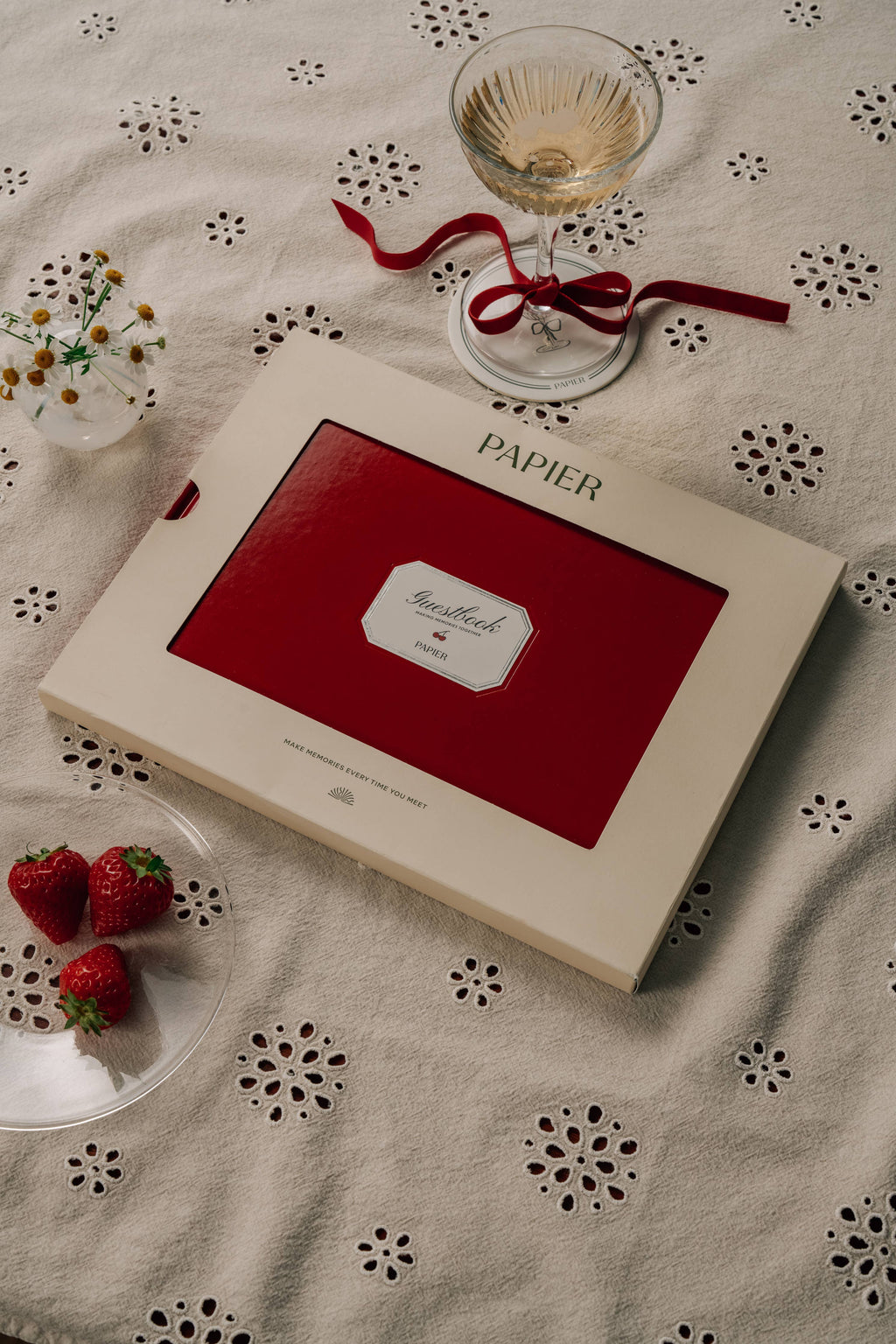 Papier - Cherry on Top Guestbook