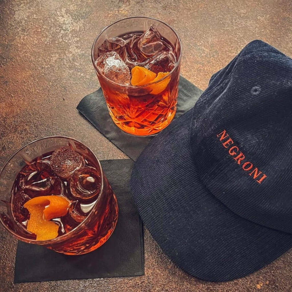 The Refined Spirit - Negroni - Hímzett kordbársony sapka - Oxford Navy