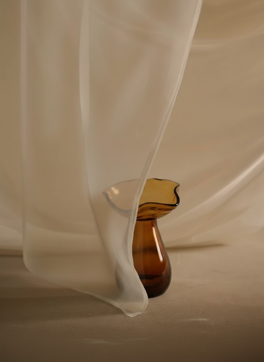 Sagaform Viva Mini váza, 10 x 10 x 14 cm: Amber